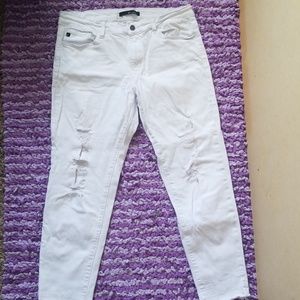 White distressed jeans